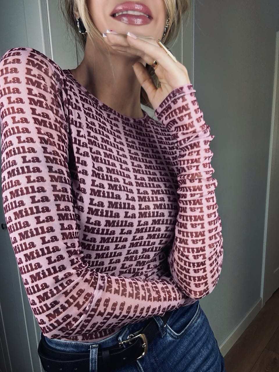 DEEC3E69-0AA1-43E6-B7E4-4A539BE245CB