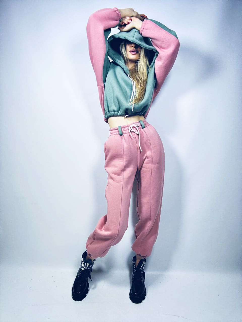 6C23228E-2FD0-422D-AC5E-D1D65A05CF2C