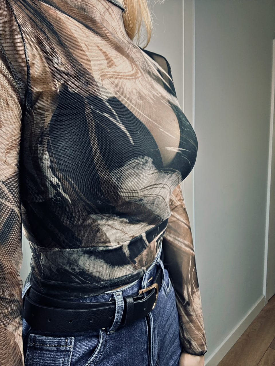 E9ABEAF0-FA89-48E4-9FA8-0801C2DEF72B