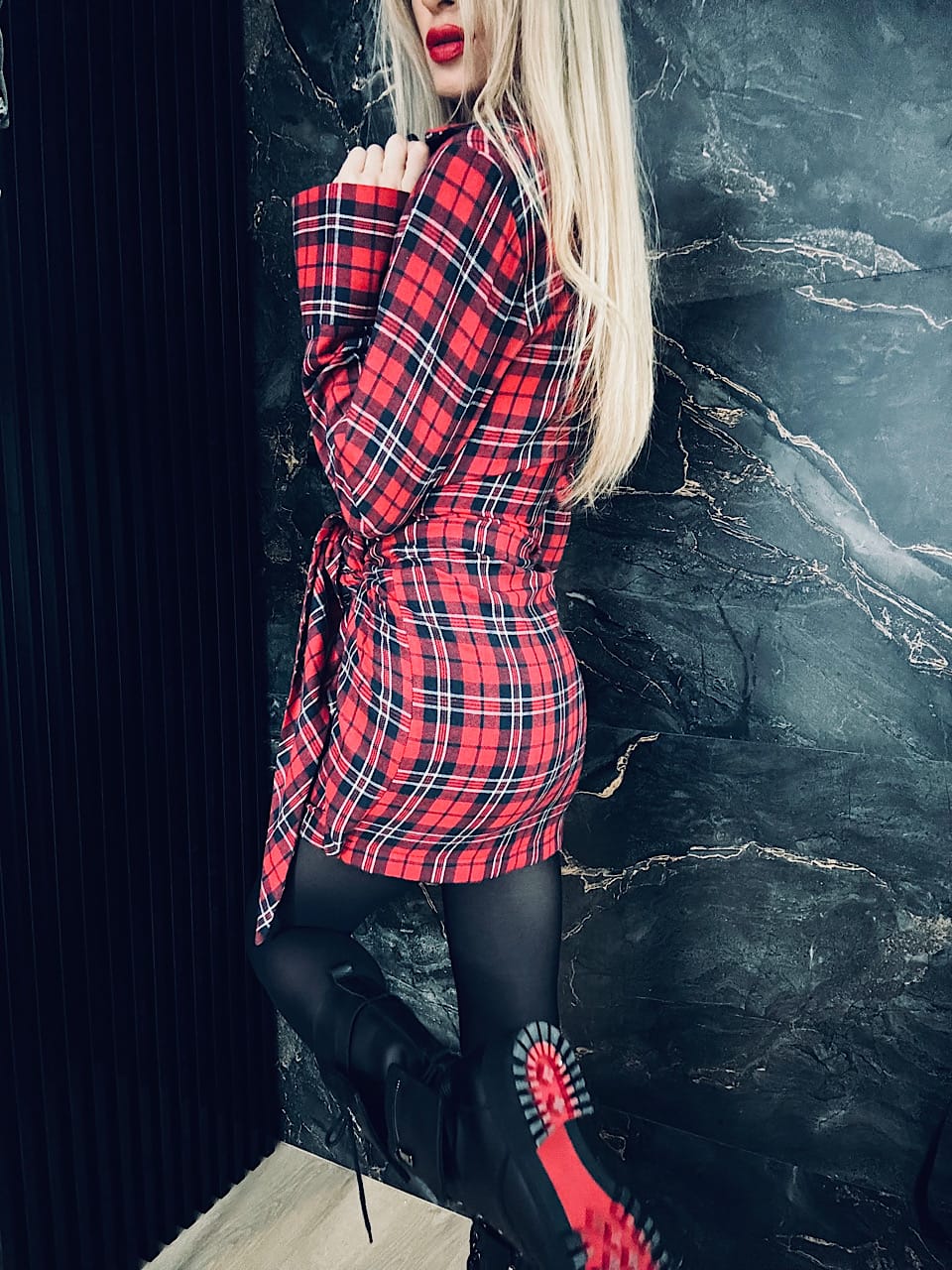 SUKIENKA LA MILLA W KRATĘ CZERWOA KOSZULOWA ŚWIĘTA