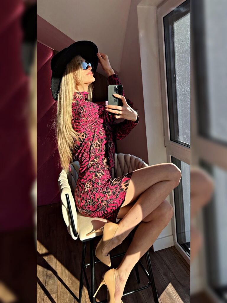 SUKIENKA CANDY ROZOWA WZORZYSTA PANTERKA PASEK REGULOWANY