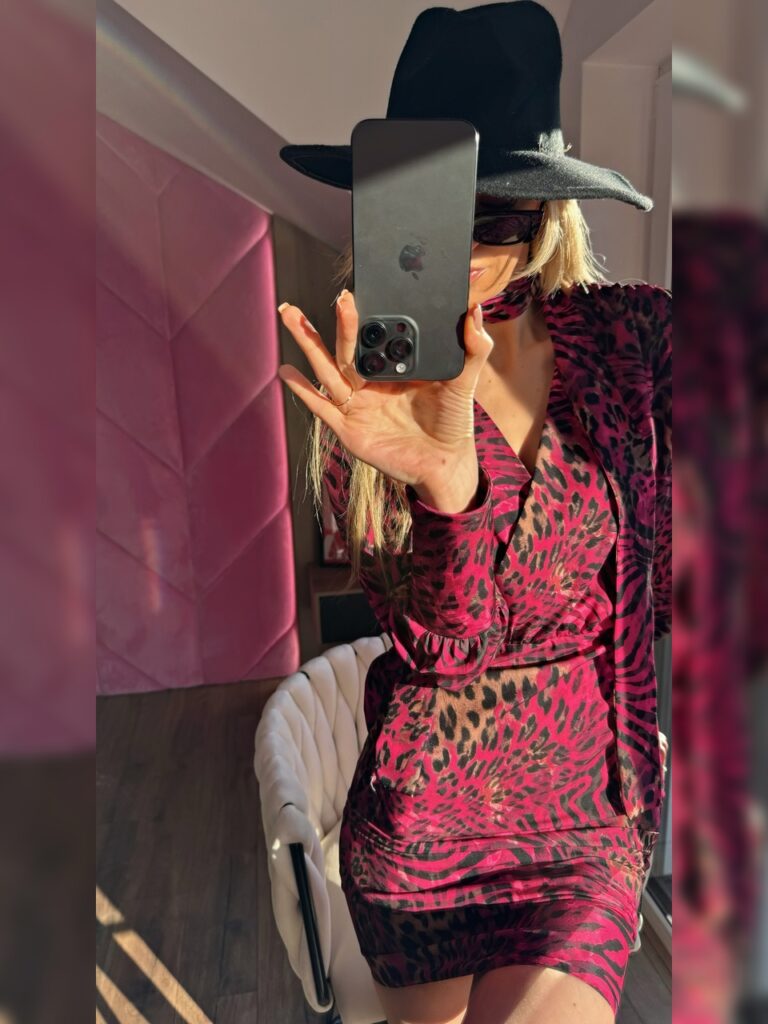 63BFEF41-D902-49D6-8305-F59E659E37FE 2